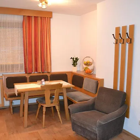 公寓 埃格利度假别墅 *