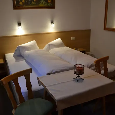 Am Eggli Apartment
