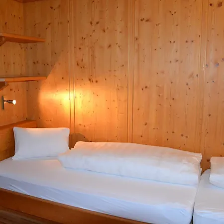 埃格利度假别墅 公寓 *